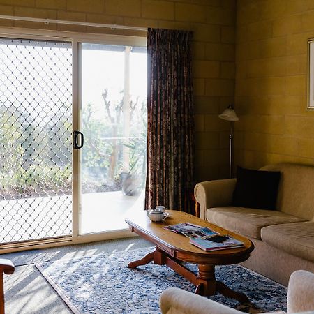 วัลลาบายริดจ์รีทรีท Bed & Breakfast ภูเขาแทมโบรีน ภายนอก รูปภาพ